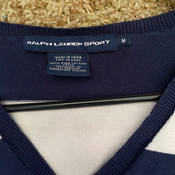 V neck sweater - Picture 2 of 2